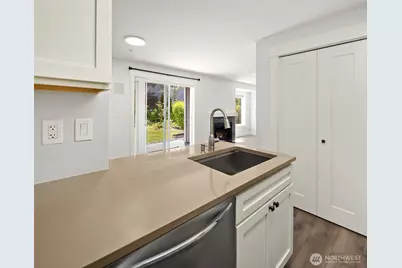 12602 109th Court NE #G103, Kirkland, WA 98034 - Photo 10