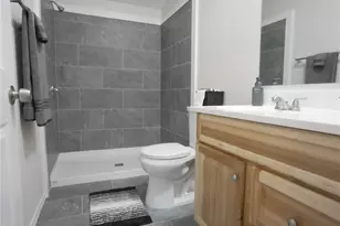 160 E Clonakilty Dr, Shelton, WA 98584 - Photo 20