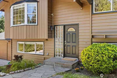 3205 NE 204th Street, Lake Forest Park, WA 98155 - Photo 2