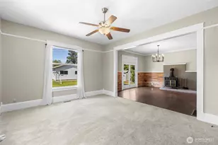 24499 E State St, Sedro Woolley, WA 98284 - Photo 8