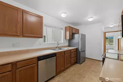 2126 Charles Street, DuPont, WA 98327 - Photo 14