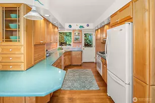 708 W Prospect St, Seattle, WA 98119 - Photo 12