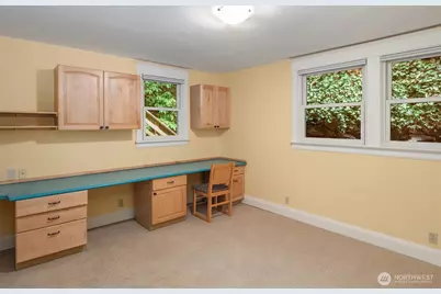 708 W Prospect Street, Seattle, WA 98119 - Photo 18
