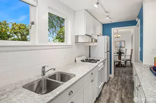 708 W Prospect St, Seattle, WA 98119 - Photo 32
