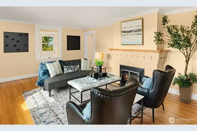 708 W Prospect Street, Seattle, WA 98119 - Photo 8