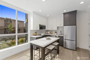 2328 D Franklin Ave E, Seattle, WA 98102 - Photo 8