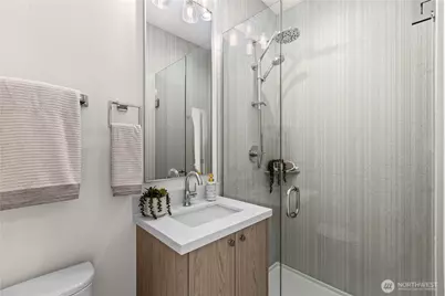 2328 D Franklin Avenue E, Seattle, WA 98102 - Photo 18