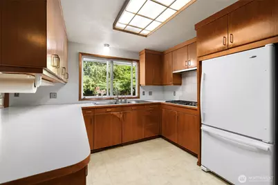 300 Claremont Place, Mount Vernon, WA 98274 - Photo 10