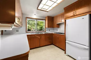 300 Claremont Pl, Mount Vernon, WA 98274 - Photo 10