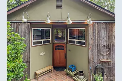 24901 Roberts Drive, Black Diamond, WA 98010 - Photo 2