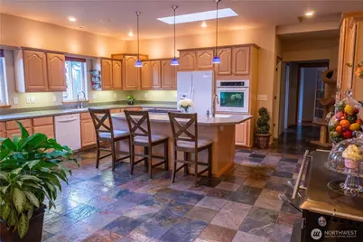 11510 Snowcap Lane SE, Rainier, WA 98576 - Photo 20