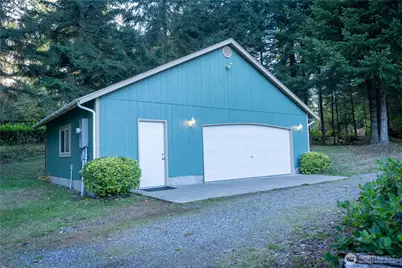 11510 Snowcap Lane SE, Rainier, WA 98576 - Photo 40
