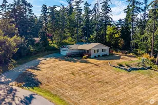 1415 Highland Dr, Oak Harbor, WA 98277 - Photo 1