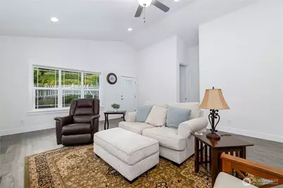 40 E Cedarland Lane, Allyn, WA 98524 - Photo 8