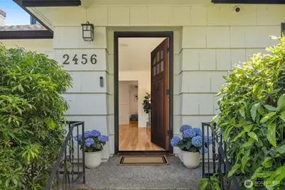 2456 3rd Avenue W, Seattle, WA 98119 - Photo 2