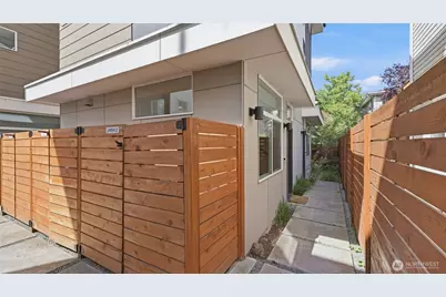 8815 Interlake Avenue N #C, Seattle, WA 98103 - Photo 4