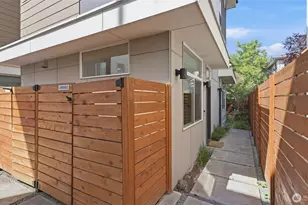 8815 Interlake Ave N, Seattle, WA 98103 - Photo 4