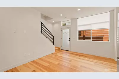 8815 Interlake Avenue N #C, Seattle, WA 98103 - Photo 12