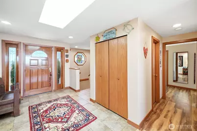 1010 1st Lane, Mukilteo, WA 98275 - Photo 8