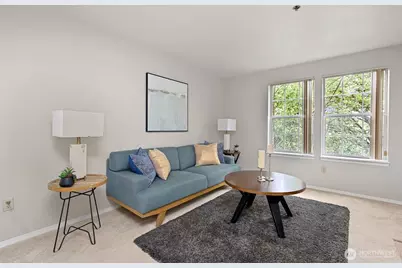 2560 118th Avenue SE #3-201, Bellevue, WA 98005 - Photo 4