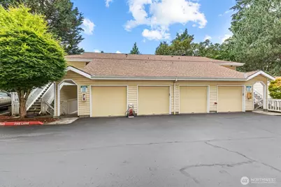 2560 118th Avenue SE #3-201, Bellevue, WA 98005 - Photo 2