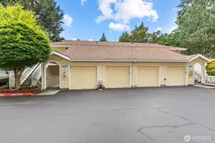 2560 118th Ave SE, Bellevue, WA 98005 - Photo 2