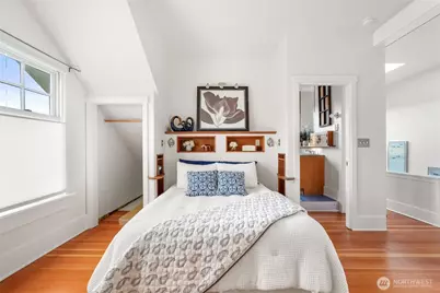360 Howe Street, Seattle, WA 98109 - Photo 20