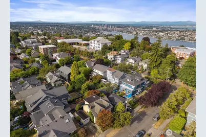 360 Howe Street, Seattle, WA 98109 - Photo 40