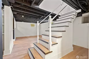 360 Howe St, Seattle, WA 98109 - Photo 26