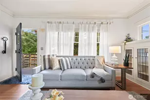 360 Howe St, Seattle, WA 98109 - Photo 4