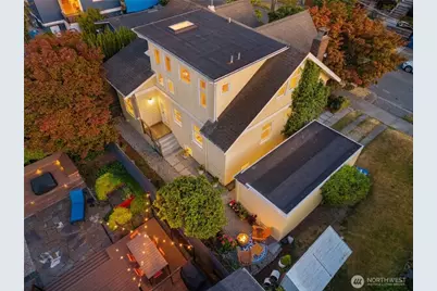 360 Howe Street, Seattle, WA 98109 - Photo 38