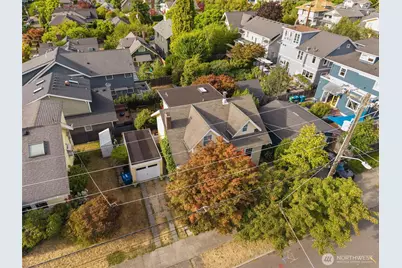 360 Howe Street, Seattle, WA 98109 - Photo 36