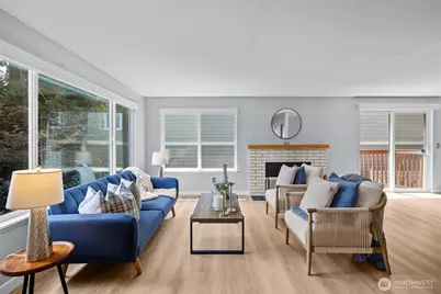 4540 51st Avenue SW, Seattle, WA 98116 - Photo 2