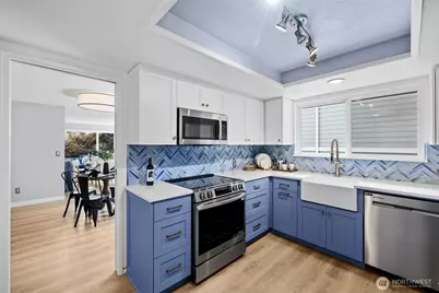 4540 51st Avenue SW, Seattle, WA 98116 - Photo 10