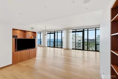 2716 Elliott Avenue #1204, Seattle, WA 98121 - Photo 10