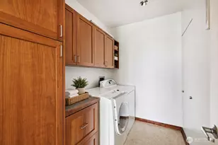 2716 Elliott Ave, Seattle, WA 98121 - Photo 20