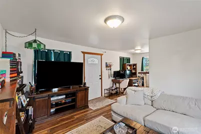1529 N Montgomery Avenue, Bremerton, WA 98312 - Photo 2