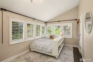 2017 Parkside Dr E, Seattle, WA 98112 - Photo 24
