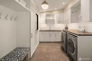 2017 Parkside Dr E, Seattle, WA 98112 - Photo 18