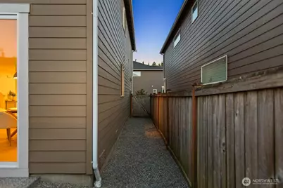 12317 23rd Dr SE, Everett, WA 98208 - Photo 32