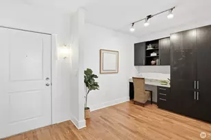 699 John St, Seattle, WA 98109 - Photo 8