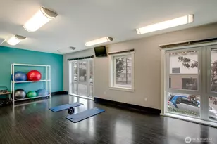 699 John St, Seattle, WA 98109 - Photo 28