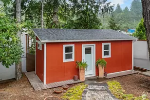 1822 Island Dr NW, Olympia, WA 98502 - Photo 30