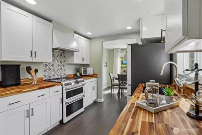 4323 15th Avenue S, Seattle, WA 98108 - Photo 8