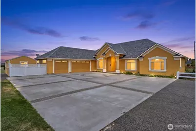 379 Rosewood Place, Walla Walla, WA 99362 - Photo 2
