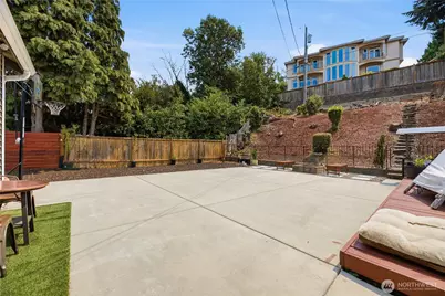 470 Grandey Way NE, Renton, WA 98057 - Photo 22