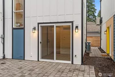 14308 B Roslyn Place N, Seattle, WA 98133 - Photo 18