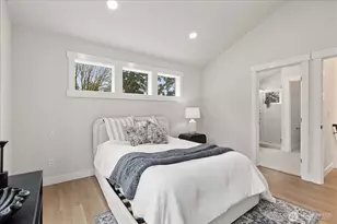 14308 B Roslyn Pl N, Seattle, WA 98133 - Photo 4