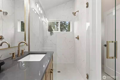 14308 B Roslyn Place N, Seattle, WA 98133 - Photo 6
