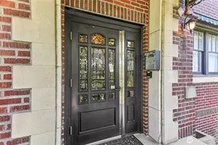 2634 Franklin Ave E, Seattle, WA 98102 - Photo 22